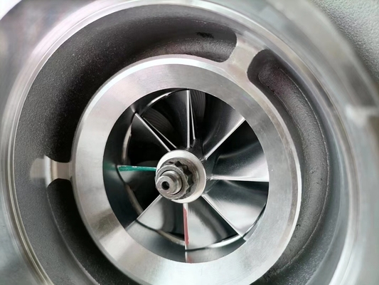 4037469 Dongfeng Pc200-8 Hybrid Water Cooling with Valve Turbocharger in High Demand