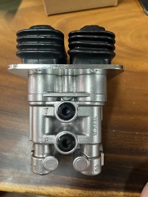 Professional Excavator Hydraulic Foot Pedal Valve for Kato Kawasaki Kobelco Excavator Spare Parts at Manufacturing Plant